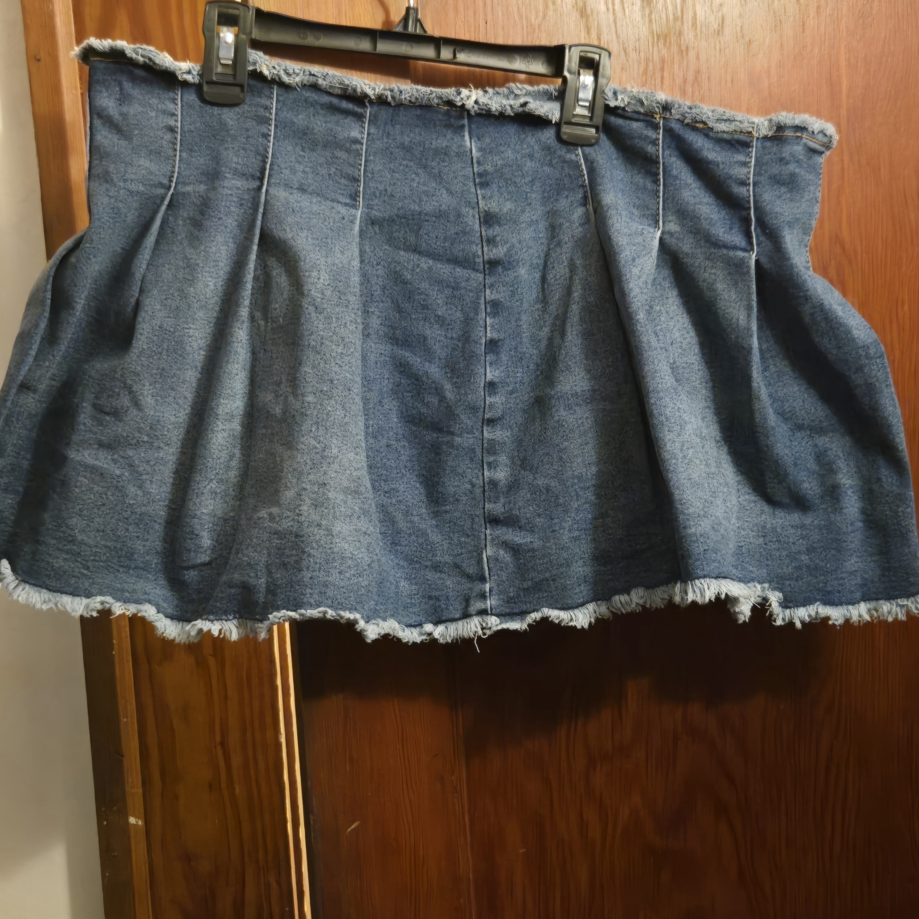 Nwt Frayed Hem Denim Mini Skirt - Blue